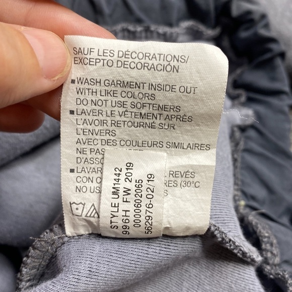 Under Armor Grey Hooded Loose Fit Sweatshirt Large - Picture 5 of 6